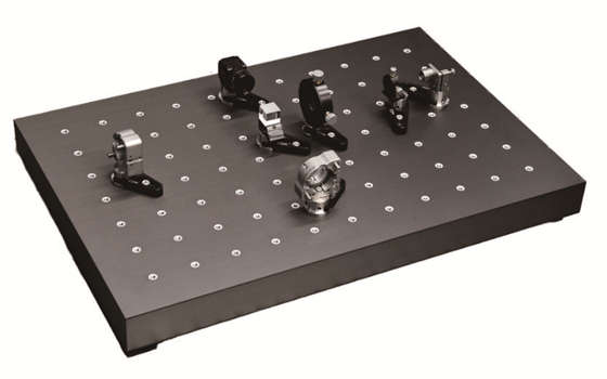 CFRP製ブレッドボード