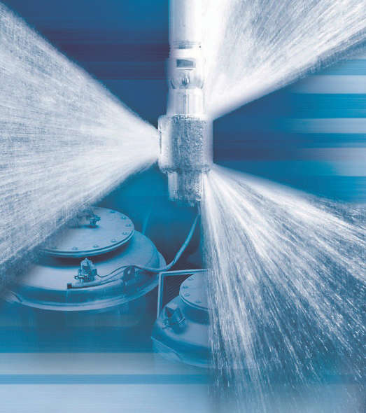 水圧昇降式タンク洗浄システム